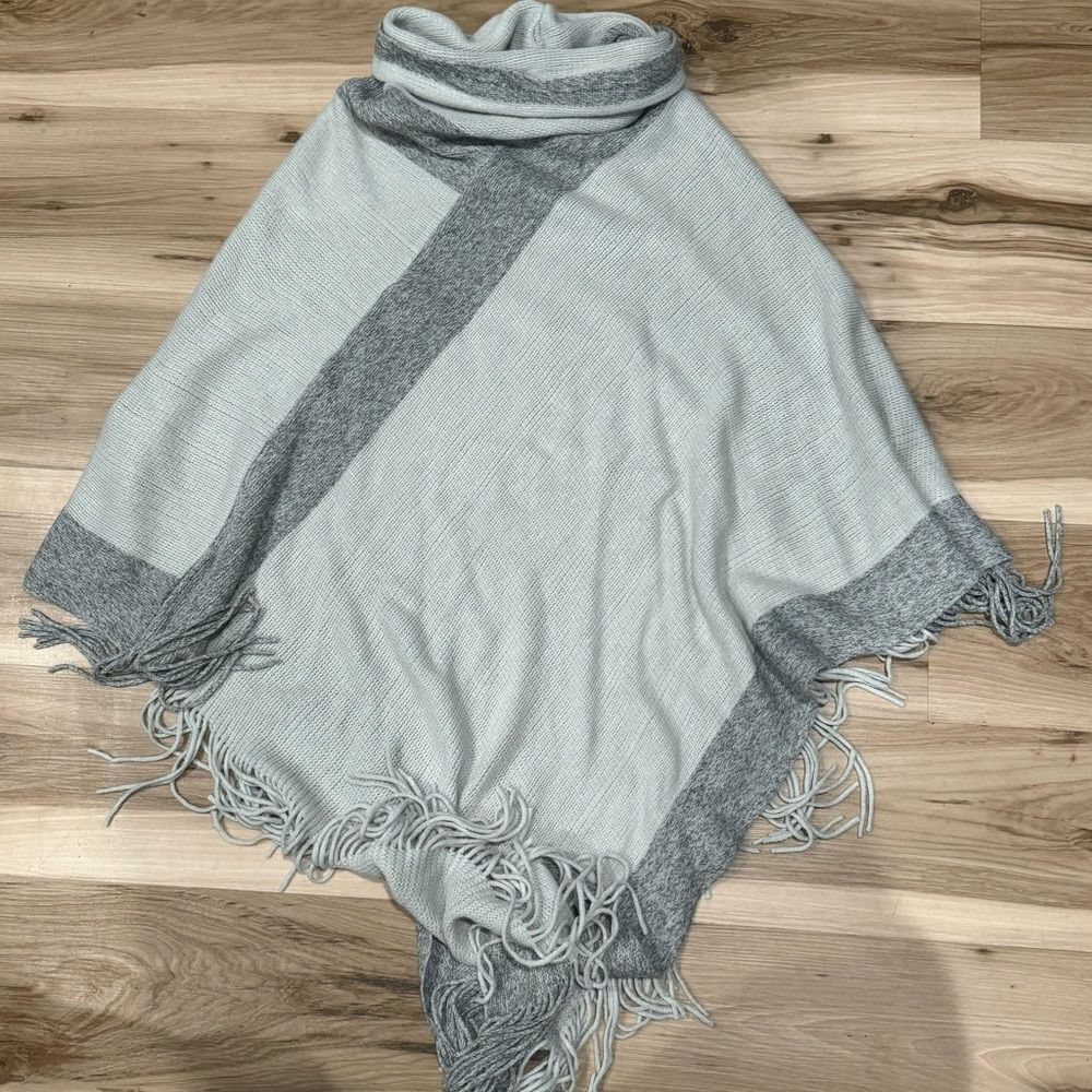 Lovestitch Boho Knit Fringed Poncho Sweatshirt Women’s One Size
